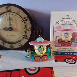 Free Shipping USA Hallmark Keepsake Spring Easter Egg with Blue Bird &quot;Passenger Car CottonTail Express&quot;, Easter Ornament, Blue Bird