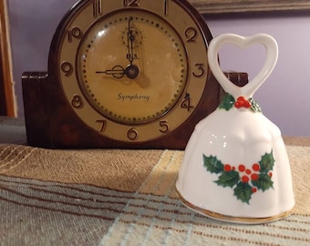 Obra-prima vintage Enesco 1978 Holly Bell Bone China Maruri
