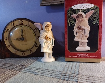 Free Shipping USA Hallmark Keepsake Ornament Angel Friends Hallmark Archive Collection 1997, Porcelain Angel Holding a Robin Bird Nest