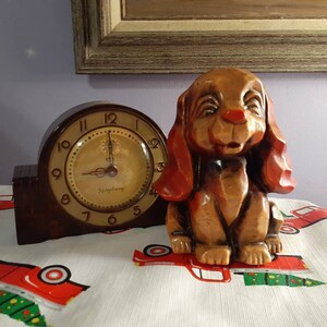 Free Shipping USA Vintage Hong Kong Dog Piggy Bank Made of Plastic with Look of Wood, Happy Puppy Vintage Piggy Bank