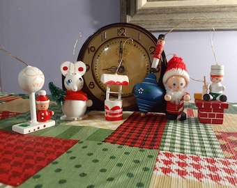 Free Shipping USVintage Wooden Christmas Ornament, Blue Eyed Mouse,  Santa, Chimney Sweep, Wishing Well, Noel, Top, Wishing Well Made Taiwan