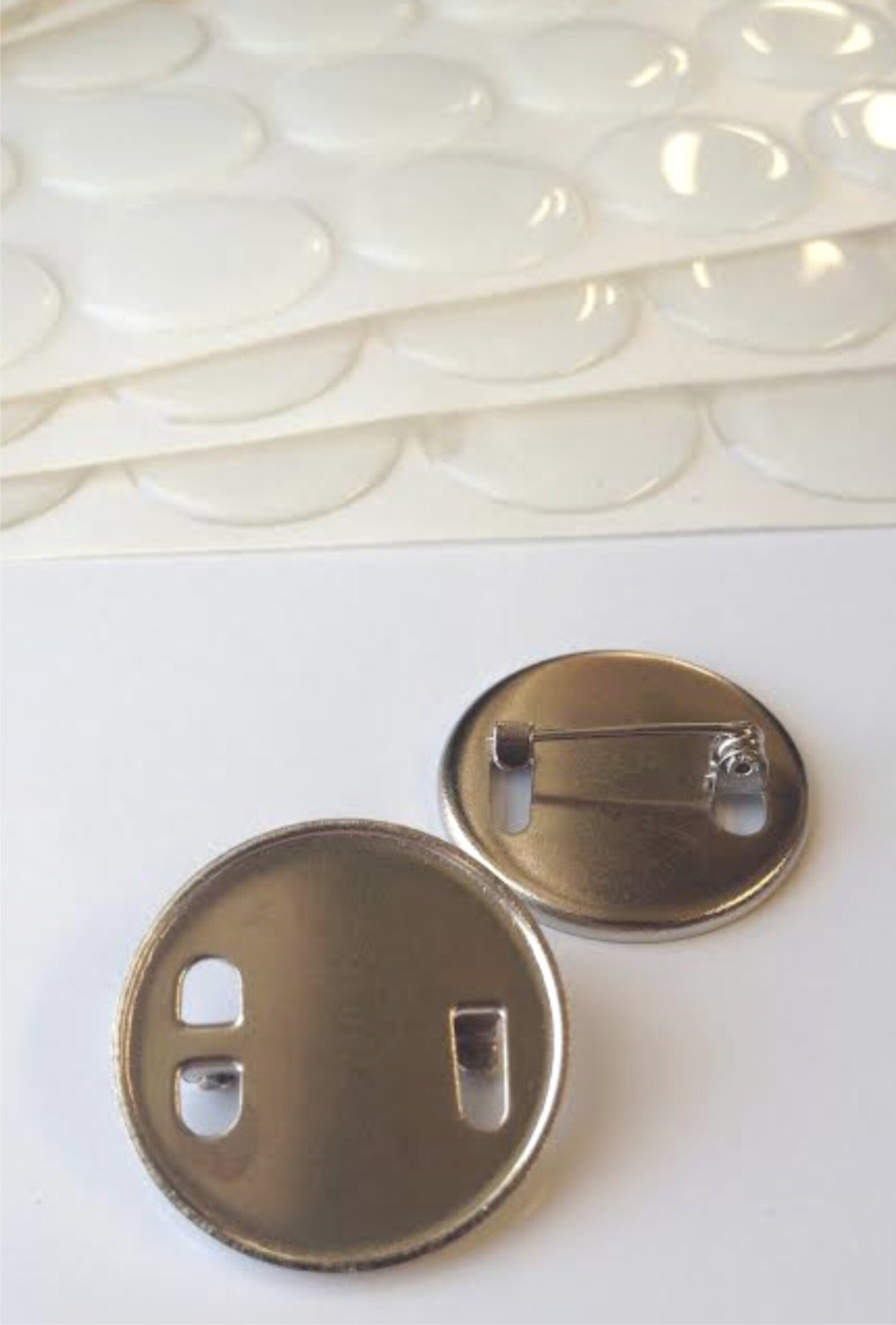 50 Blank Lapel Pin Badge With 25mm Round Clear Domes Trade Prices UK