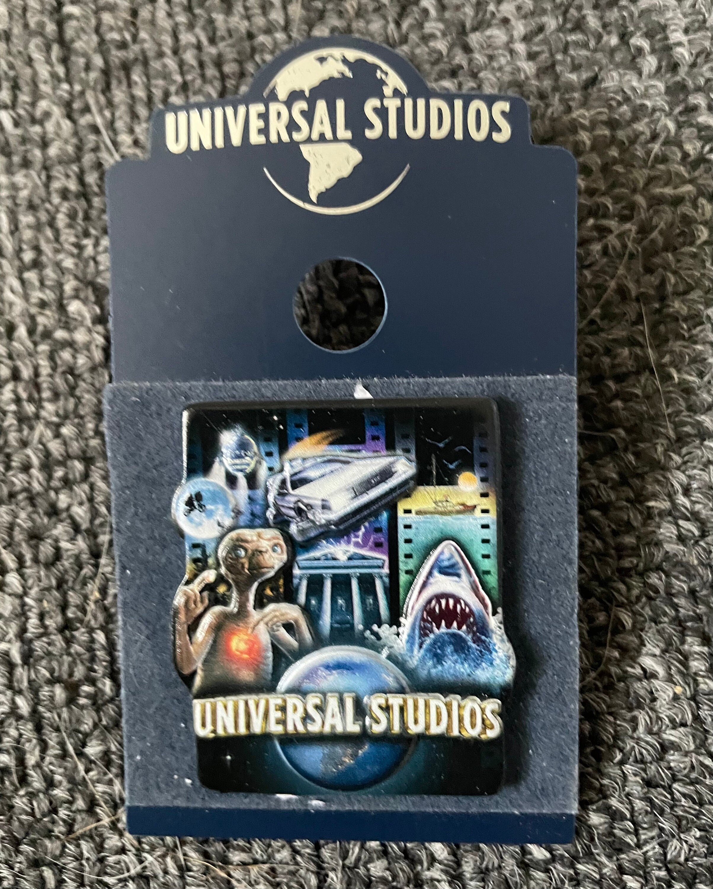 Collectors: check out this sweet lot of vintage pins I got! :  r/UniversalOrlando