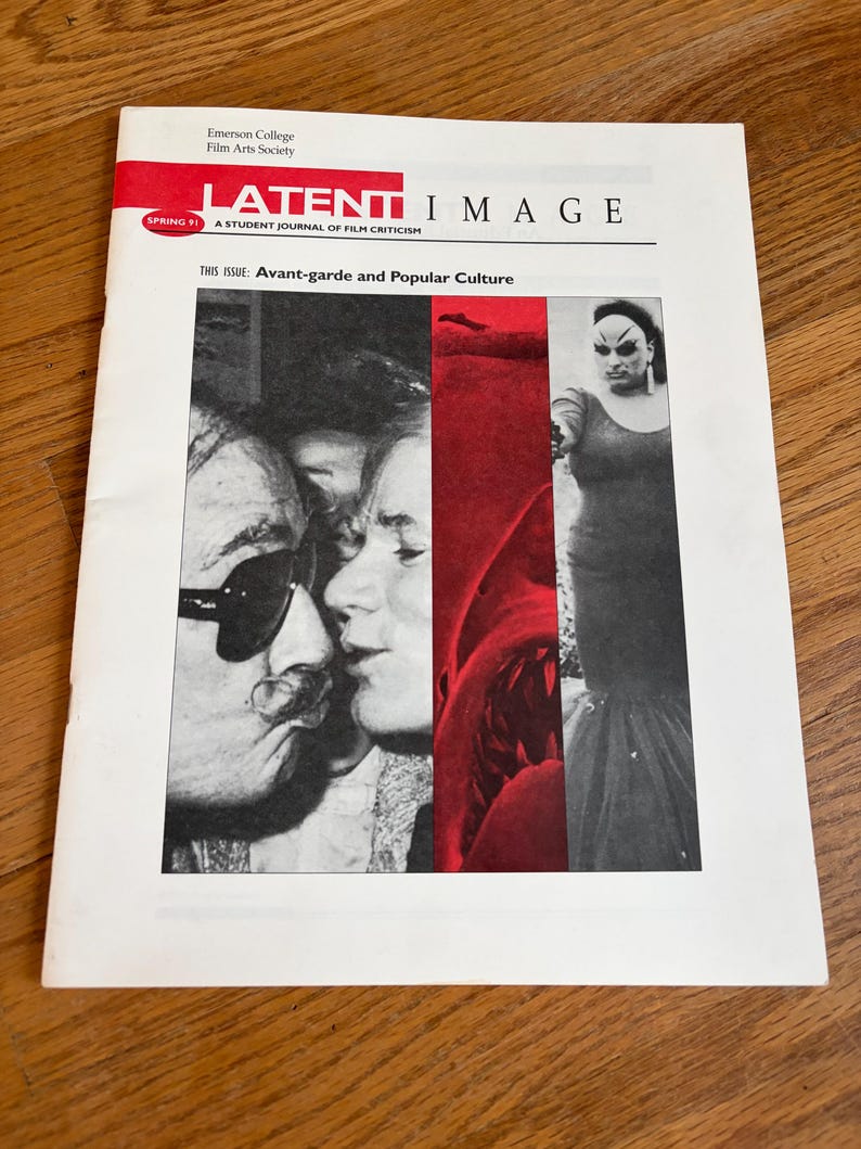 Op de afbeelding: Een tijdschriftomslag voor "Latent Image", een studententijdschrift voor filmkritiek. De omslag toont een collage van zwart-wit beelden, waaronder een kussend stel, een rode haai en een persoon in een jurk. De tekst luidt "Avant-garde en Populaire Cultuur."