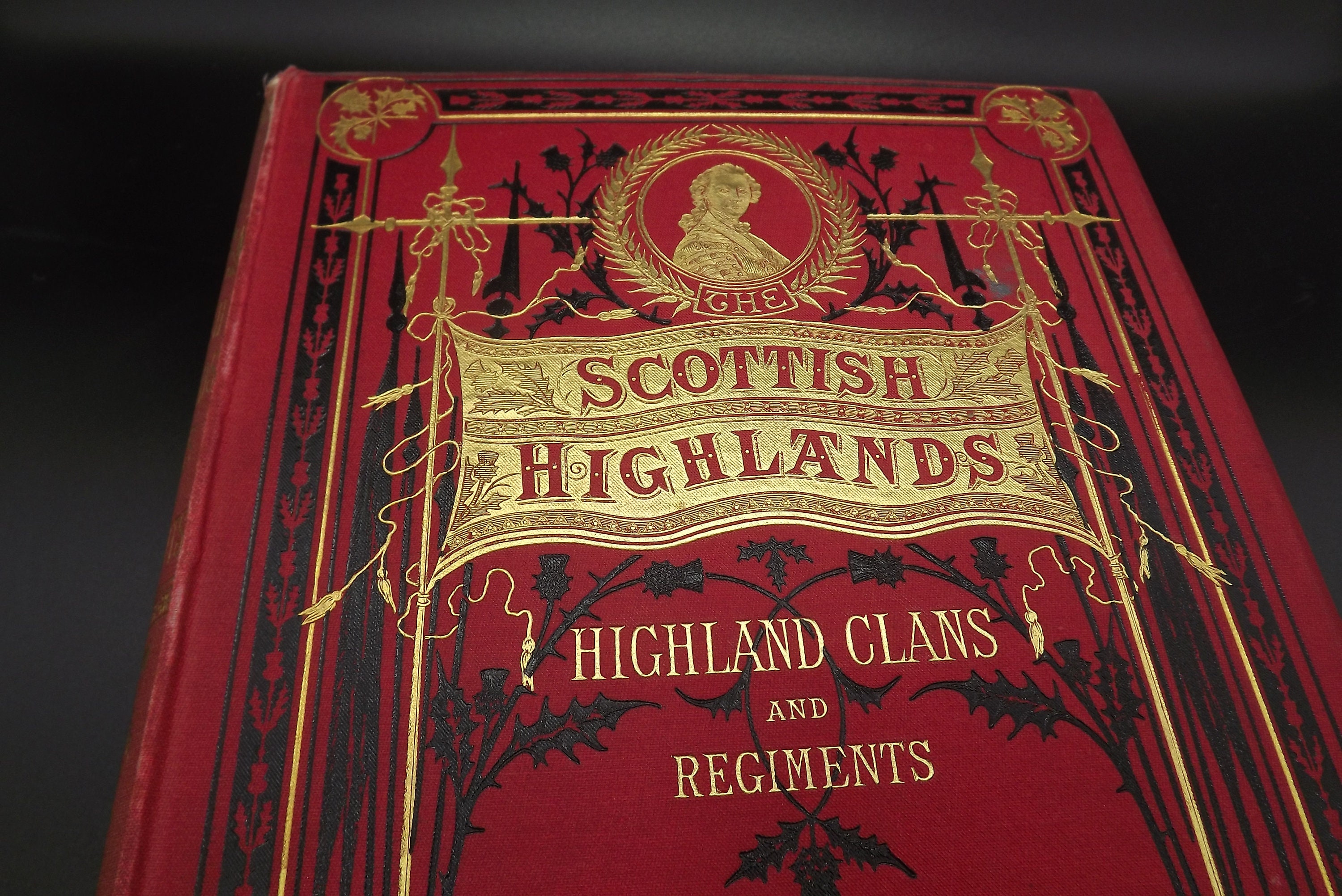 The Scottish Highlands: Highland Clans and Regiments (Classic