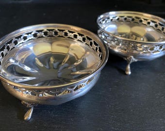 Silverplate Butterdish / Bon Bon Antique..(Pair available )