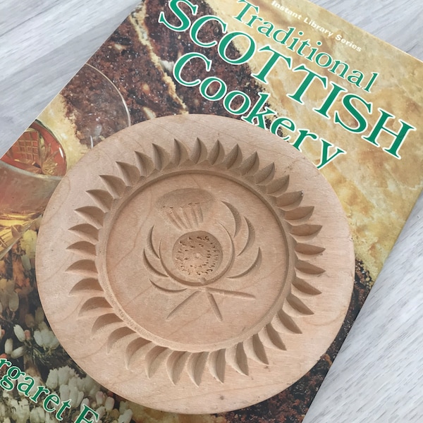 Scottish Shortbread Mold Thistle vintage Plus Cook Book with Shortbread Recipe (DS)