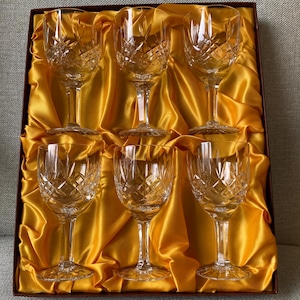 6 Edinburgh Crystal Wine Glasses Cased Vintage 60’s vgc ( UE)