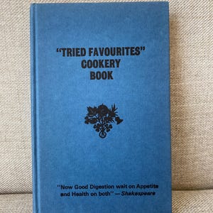 Scottish Vintage Cookery Book ( Oatcakes , Shortbread etc) K1