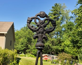 36, 48 or 72" Garden Obelisk - Garden Tuteur - Victorian