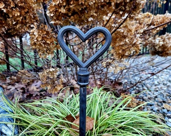 Set of Hose Guides - 17" Solid Stakes - GARDEN LOVE