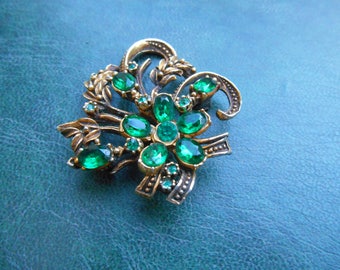 Vintage Emerald Rhinestone Brooch. Faux Emerald Brooch
