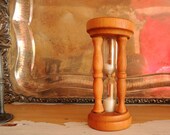 Vintage Wooden Hourglass, Vintage Country Village Cottage Chic Home Office Kitchen Table Egg Clock Decor Decoration Ornament, Collectibles