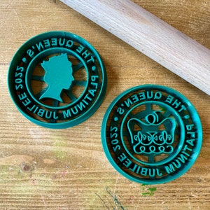 Queen&#39;s Platinum Jubilee Cookie Cutter Set - Biscuit - Fondant - Clay cutter -  Dough - Street Party - Baker - Baking - Royalty - Monarchy