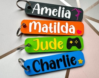 Llavero rectangular con símbolo - Llavero con nombre personalizado impreso en 3D: regalo de fiesta