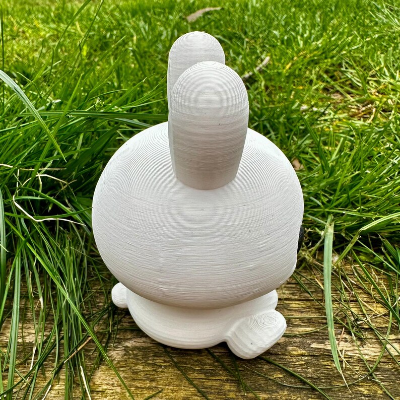 Puede incluir: Un juego de tres tazas de cer&aacute;mica con un acabado moteado y mate. Las tazas son de color crema, gris claro y gris oscuro. Cada taza tiene un dise&ntilde;o simple y minimalista, ideal para caf&eacute; o t&eacute;.