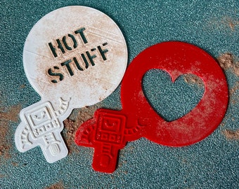 Hot Stuff - Heart Coffee Stencil - Custom Stencil - 3D Printed - Stocking Filler - Coffee Shop - Coffee Lovers Gift - Personnalisé - Moins de 5 ans