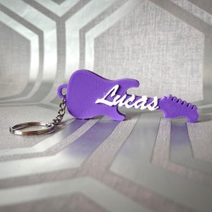 Guitare porte-clé/porte-clés - Style S - Imprimé en 3D - Personnalisé - Personnalisé - Accessoires de remplissage de sac - Étiquettes nominatives - Sac de livre - Moins de 5 livres