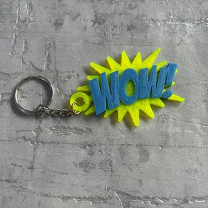 Waouh ! Porte-clés/porte-clés style bande dessinée - Imprimé en 3D - Personnalisé - Super héros - Animation - Remplisseurs de sacs de fête - Porte-noms - Cartable