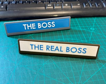 Personalised 3D Printed Desk Sign: Custom Office Decor