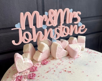 Topper per torta nuziale personalizzato stampato in 3D: Mr & Mrs con cuori