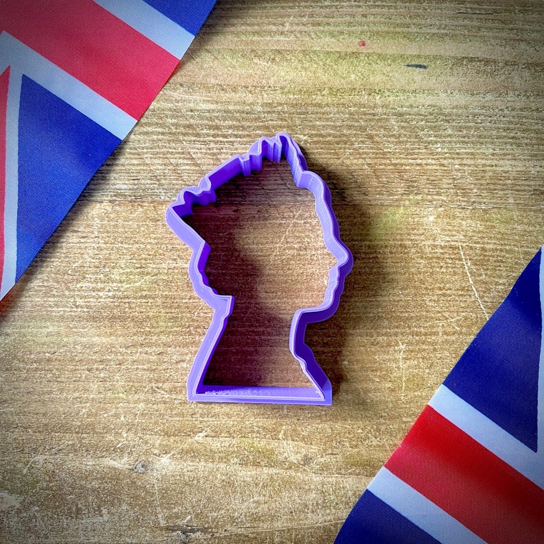 Queens Head Silhouette Cookie Cutter - Biscuit - Fondant - Clay cutter - Dough - Queens Platinum Jubilee - Monarchy - Royalty - Royal Stamp 