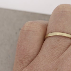 Narrow wedding rings 2 mm yellow gold 585 333 750 oval matt polished goldsmith classic rounded the same width Miret Stehle Hamburg image 6