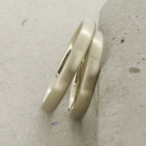 Champagne gold! Narrow wedding rings 2 mm and 3 mm 585 champagne gold goldsmith Miret Hamburg