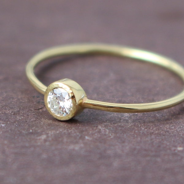 Goldring aus Gelbgold mit Brillant Verlobungsring