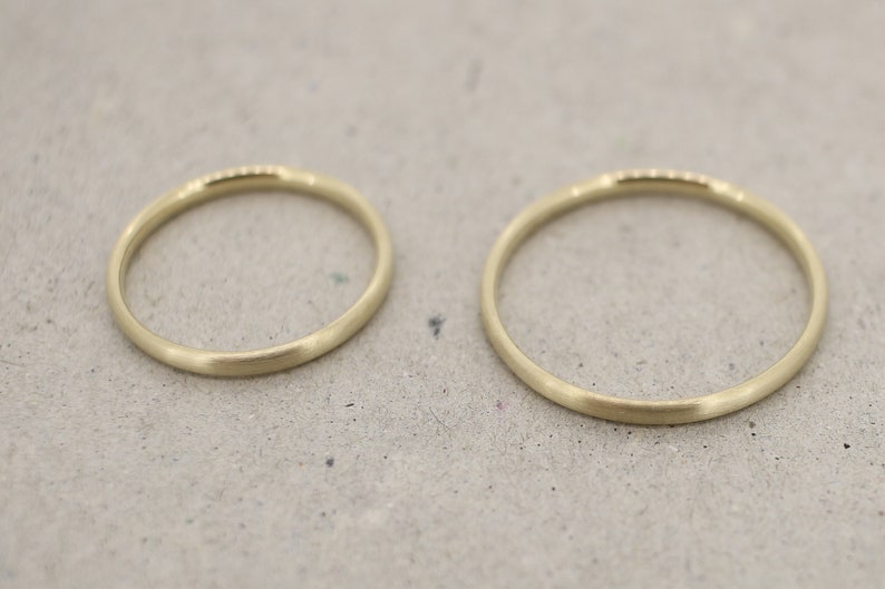 Narrow wedding rings 2 mm yellow gold 585 333 750 oval matt polished goldsmith classic rounded the same width Miret Stehle Hamburg image 5
