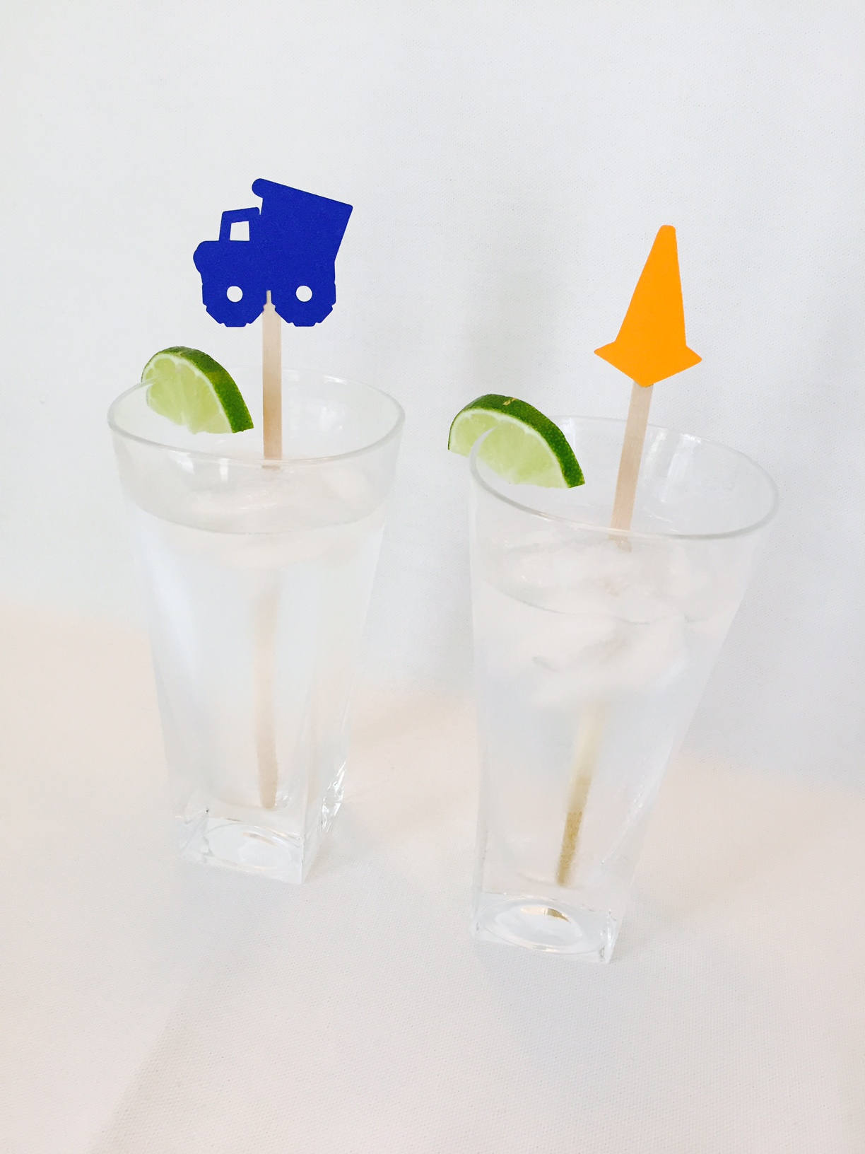 Construction Truck & Cone Drink Stirrers: Boy Birthday Party - 16 Pcs