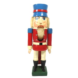 Erzgebirge figure,  Beautiful old vintage handpainted wooden german nutcracker, kuhnert erzgebirge gardist nutcracker