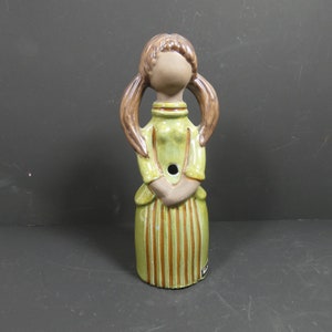 Rosa Ljung, Blumenmädchen Vase, schwedische Keramik, skandinavische Keramik, Dekokeramik