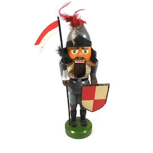 Erzgebirge figure,  Beautiful  vintage handpainted wooden german nutcracker, Rothenthal erzgebirge gardist nutcracker