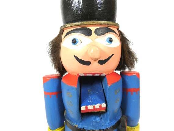 エルツ山地のフィギュア、美しいヴィンテージ手描きの木製ドイツくるみ