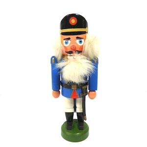 Erzgebirge figure,  Beautiful vintage handpainted wooden german nutcracker, kuhnert erzgebirge gardist nutcracker