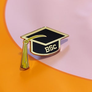 Bachelor of Science Abschluss Pin - BSc Grad Cap Emaille Pin - Wissenschaft Grad Geschenk - STEM Grad Pin - Akademische Anstecknadel