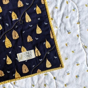 Happy Hives Quilt