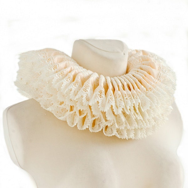 Creamy Elizabethan neck ruff, Tudor ruffled collar, Historical Elizabethan Collar