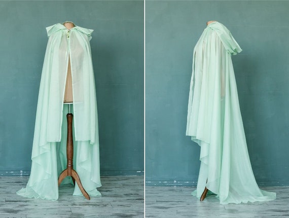 Light Green Tulle Cape, Sheer Hooded Cloak, Mint Wicca Cloak Light Green Tulle Cape, Sheer Hooded Cloak, Mint Wicca Cloak