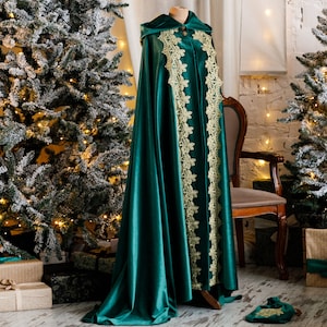 Green velvet fantasy cape, elven hooded cloak with golden laces, LARP costume, Renaissance fair outfit