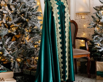 Mantello fantasy in velluto verde, mantello elfico con cappuccio e lacci dorati, costume per LARP, abito da fiera rinascimentale