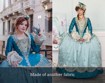 青いロココ調のドレス、ヴェネツィアのカーニバル衣装、マリー 青いロココ調のドレス、ヴェネツィアのカーニバル衣装、マリー