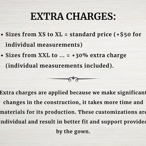 Pu&ograve; includere: Si applicano costi aggiuntivi per le taglie personalizzate. Le taglie XS-XL hanno il prezzo standard pi&ugrave; &euro; 50 per le misure individuali. Le taglie XXL e superiori hanno un sovrapprezzo del 30%, incluse le misure individuali. Questi costi sono dovuti al tempo e ai materiali aggiuntivi necessari per la costruzione personalizzata.