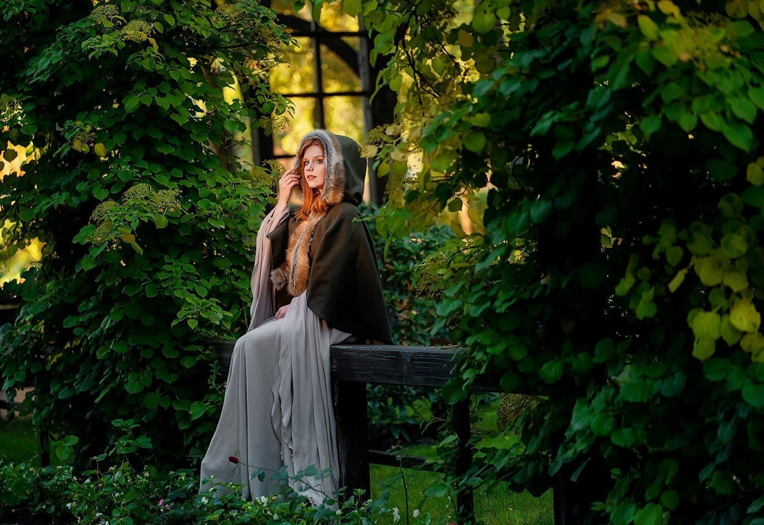 フード付きショートウールマント、ファンタジー中世マント