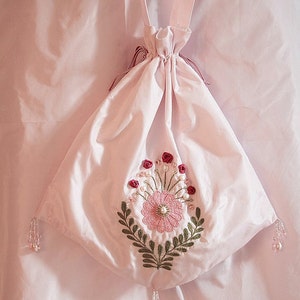 Silk embroidered regency bag, Jane Austen bag, Historical bag, Regency Purse, Drawstring Purse, Victorian Reticule