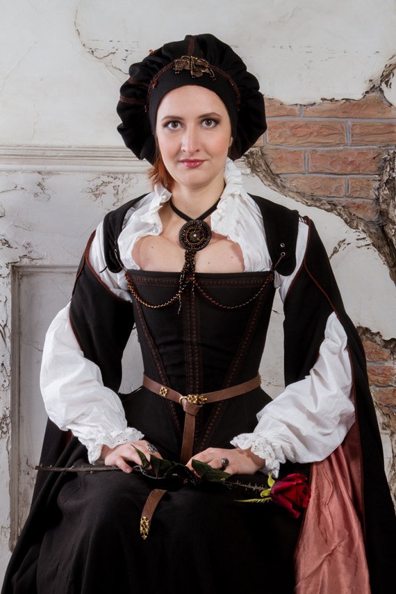 renaissance style dresses