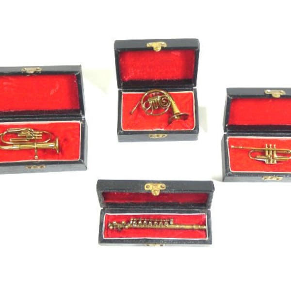 1 Vintage Miniature Music Instrument Horn Flute Trumpet Or Cornet In Solid Brass Mini Small Musical Instrument Doll House Supplies