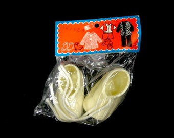 1 Pair Vintage White Doll Shoes DVP Shoes Cute Little Doll Shoes Doll Shoes Elf Shoes Fairy Shoes Doll Shoes