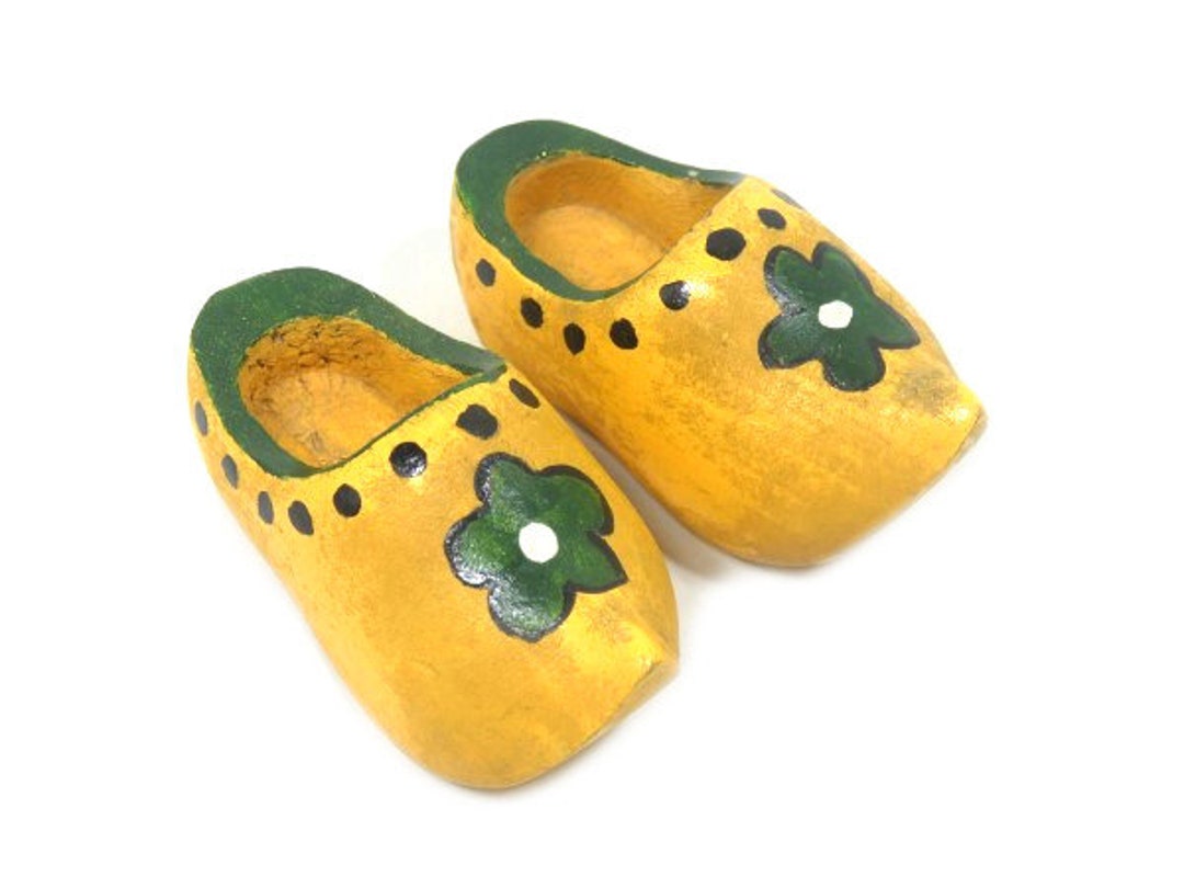 Vintage Rustic Hand Painted Wooden Gnome Shoes Wooden Doll Shoes Wooden  Shoes Doll Supplies Wooden Shoes Fairy Garden 